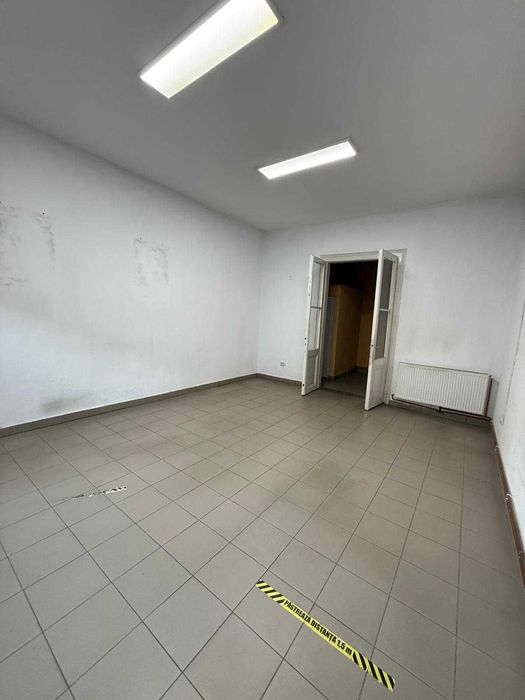 Inchiriez spatiu cormecial, zona centrala, Lugoj
