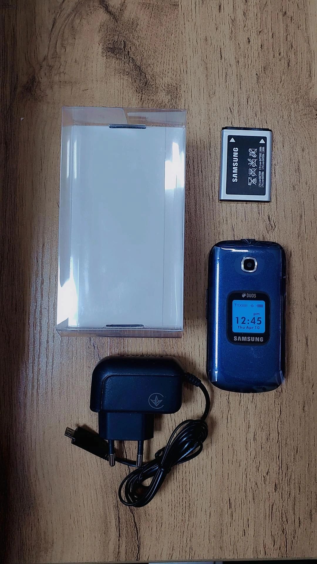 samsung  B311v telefoni. xaqiqiy afsonaviy