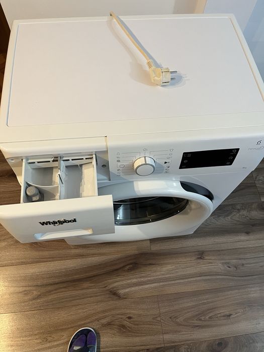 Masina de spalat rufe Whirlpool 6kg Slim