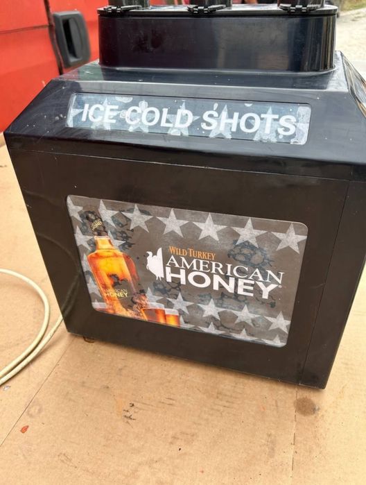 Охладител с дозатор за бутилки бар заведения дискотеки