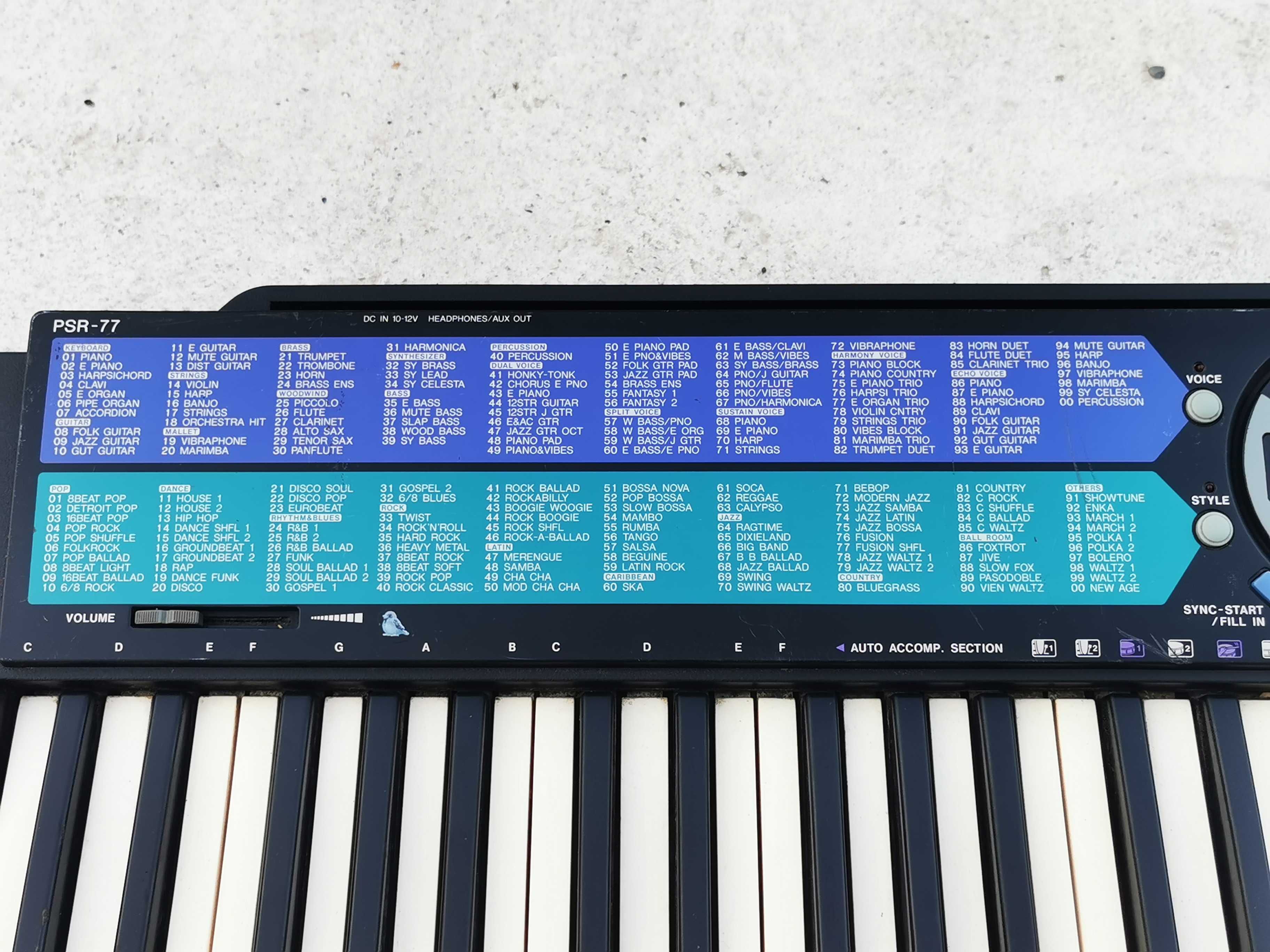 Orga Yamaha PSR - 77