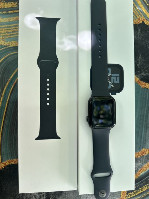 Apple Watch SE (2nd Gen) – 40mm, GPS, Aluminiu Midnight
