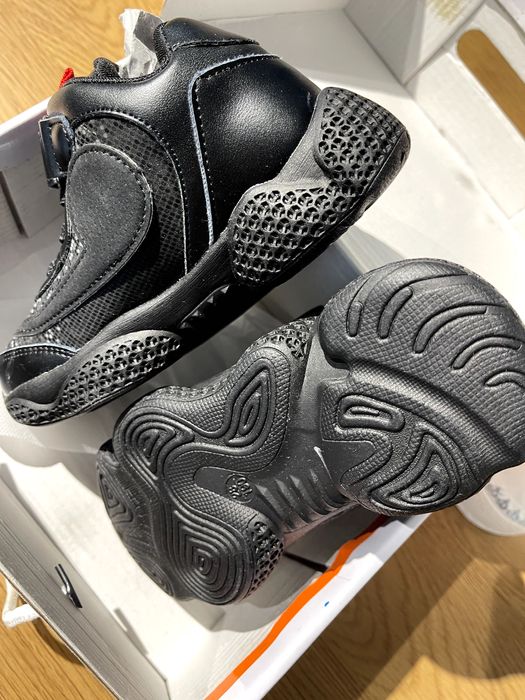 Детская обувь ботинки спортивные размер 27-28