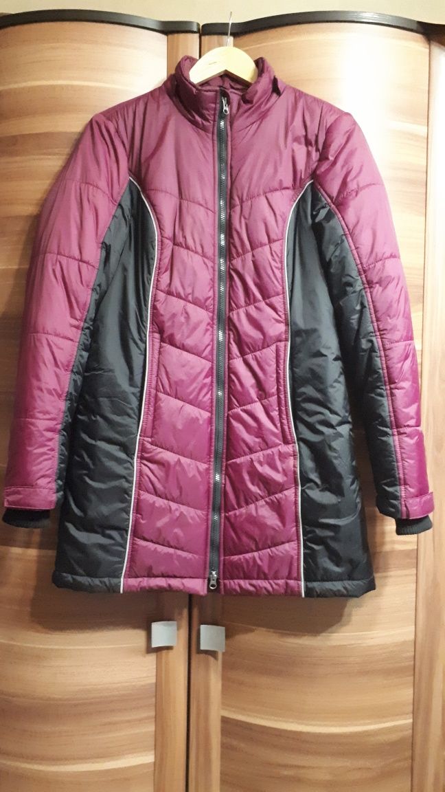 Демисезонная теплая куртка р.44-46