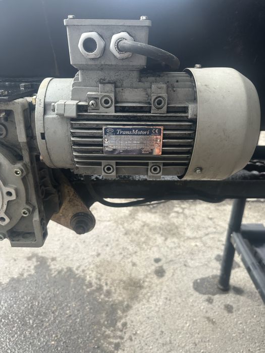 Машина за пакетаж на насипни стоки