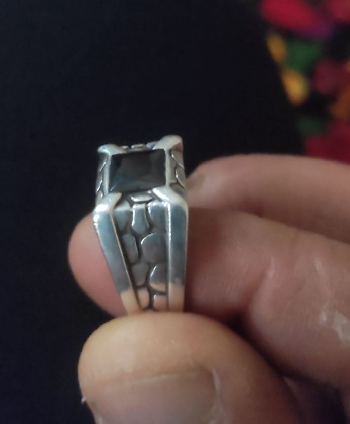 Продам перстень серебро