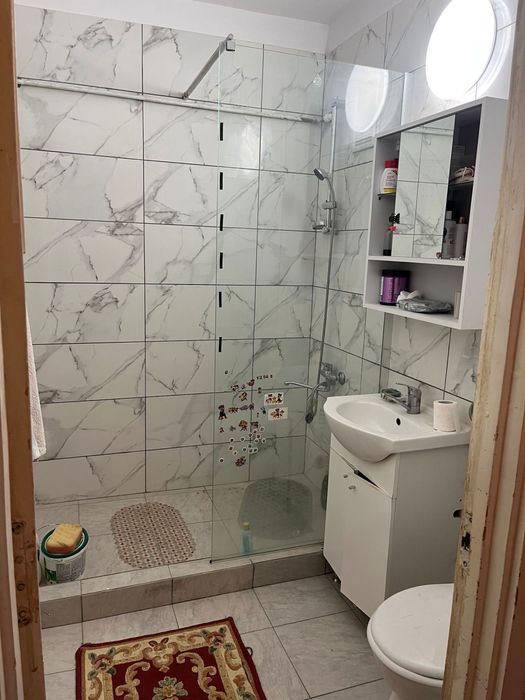 Vanzare apartament 3 camere