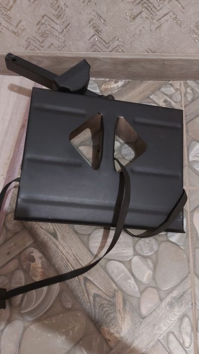 Продам кронштейн подставка  для тв настенная,  б/у в отличном состояни