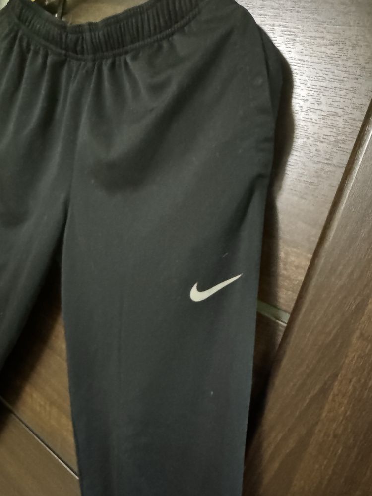Черно Nike долнище