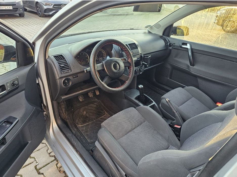 Vând Volkswagen Polo n9 2003