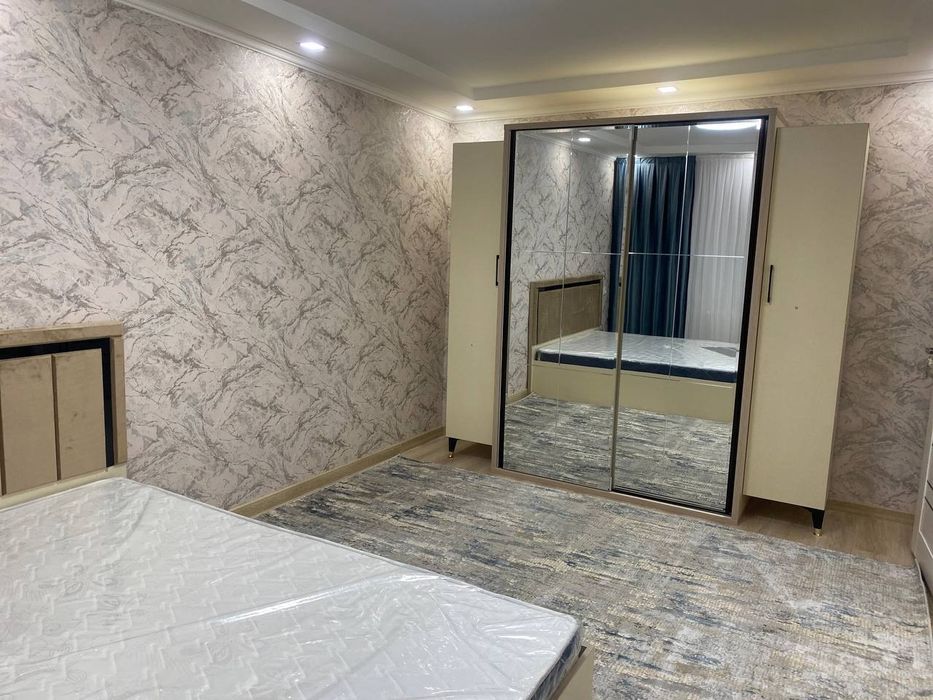 Без Маклер Arenda kvartera yakkasaroy