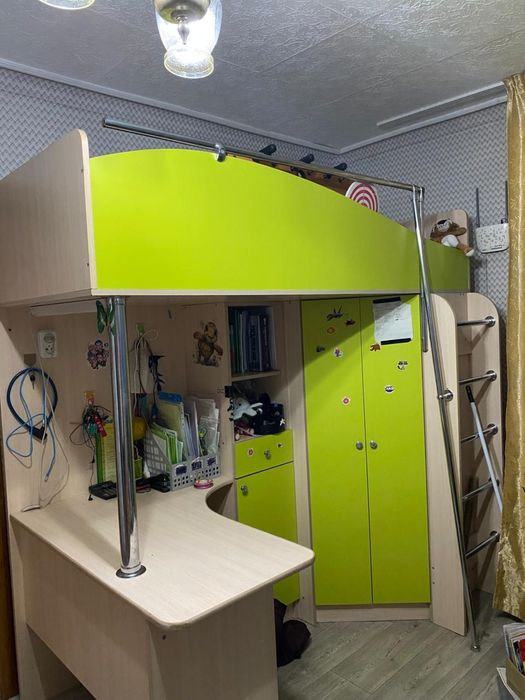 Детская стенка с кроватью