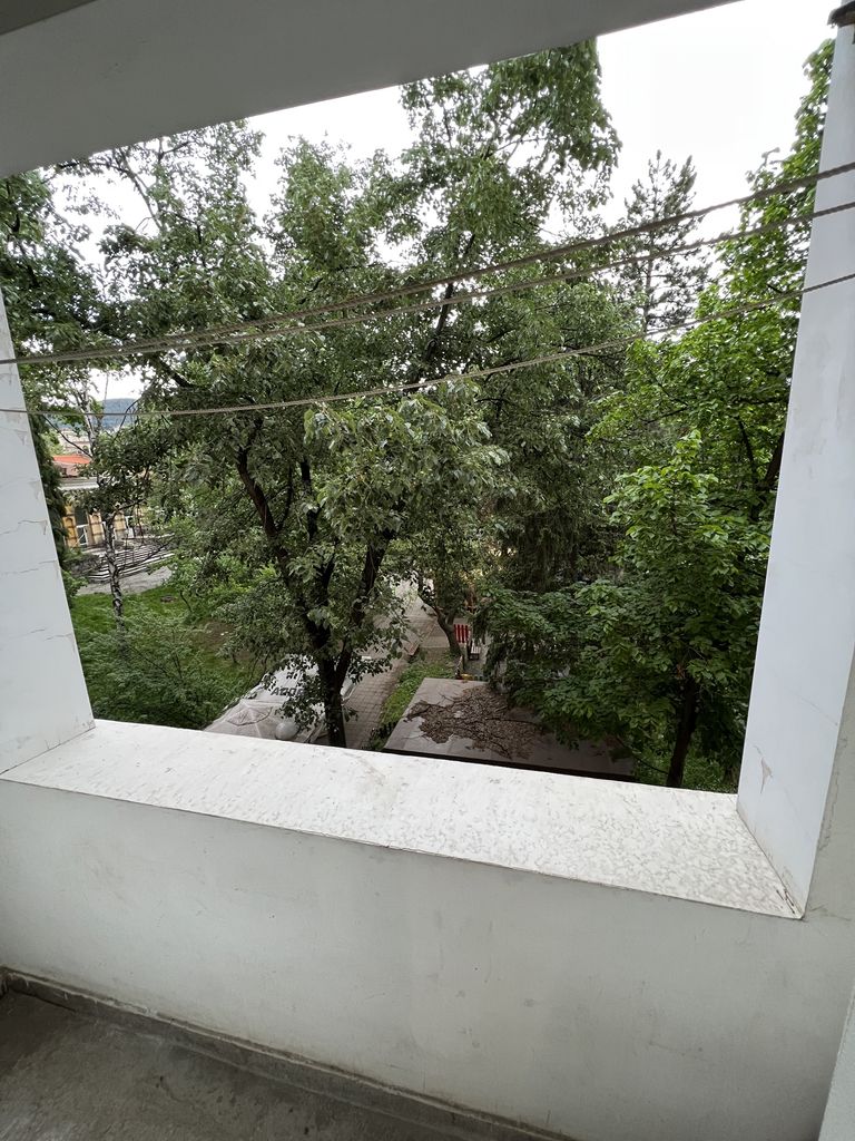 Дава се под наем Двустаен апартамент в Перник, Център - 75 кв.м за 382.5 € - Снимка #8