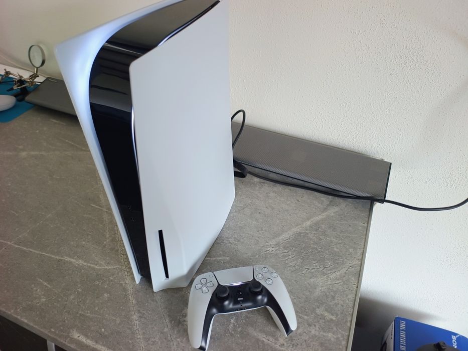 Vând PS5 Fat DiskEdition 825gb+Controller