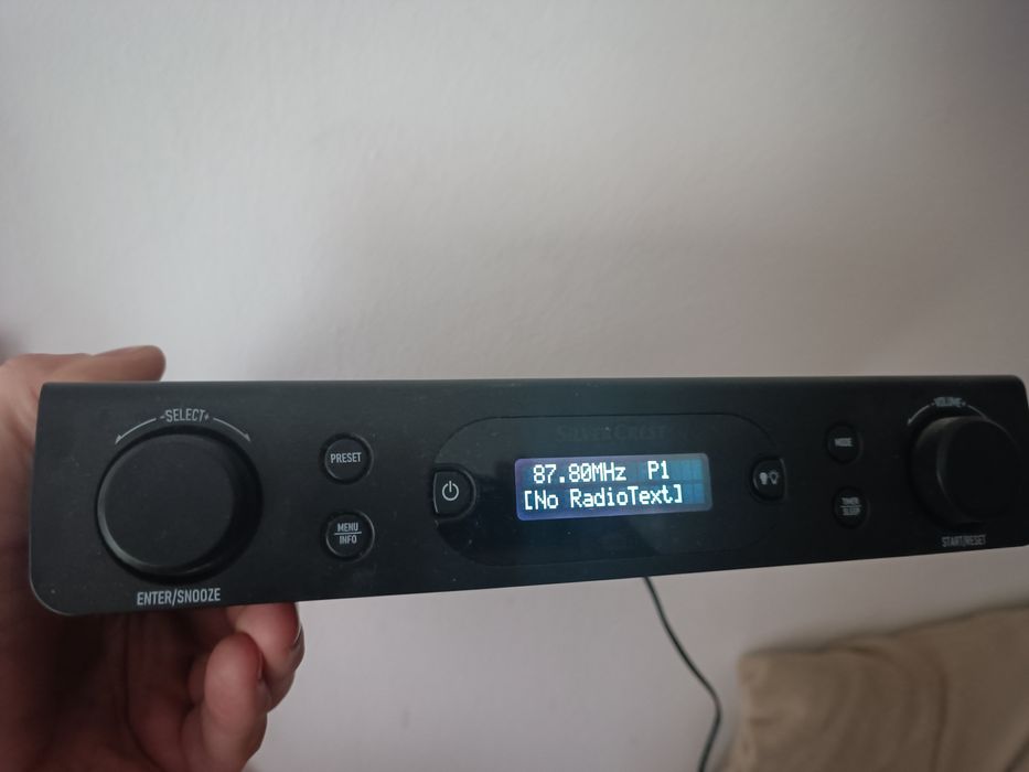 Radio suspendabil slim iluminat ambiental