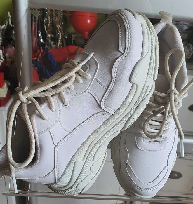 Adidasi albi talpa inalta de la NLY Shoes marimea 36