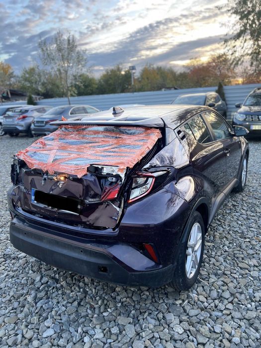 Toyota CHR 2022, hibrid, avariat, AVARIATE