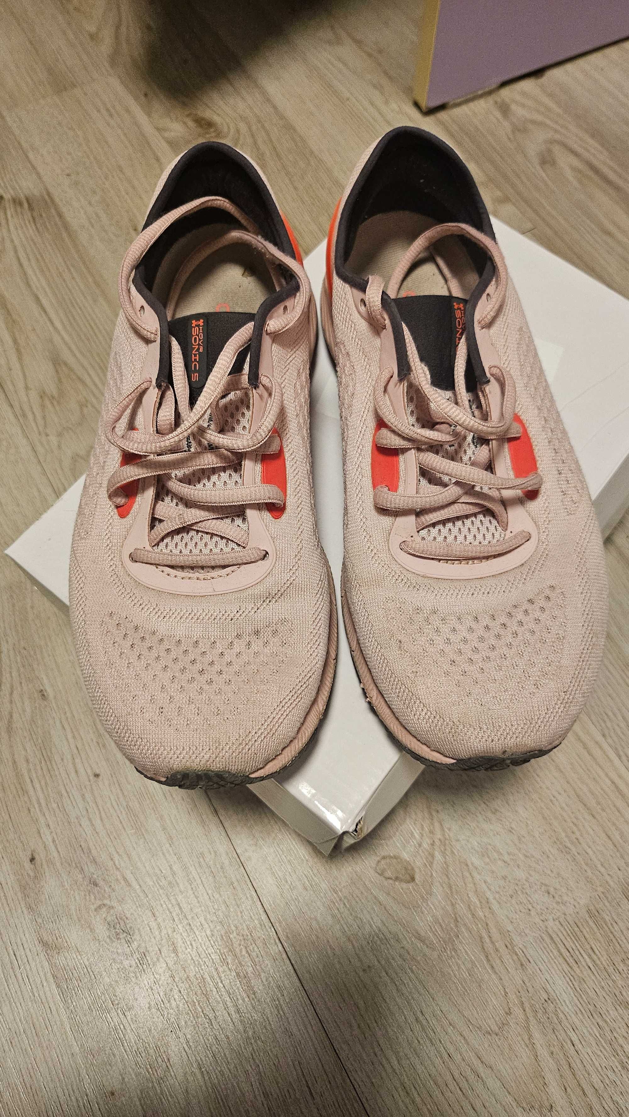 Дамски маратонки Under Armour 39 номер
