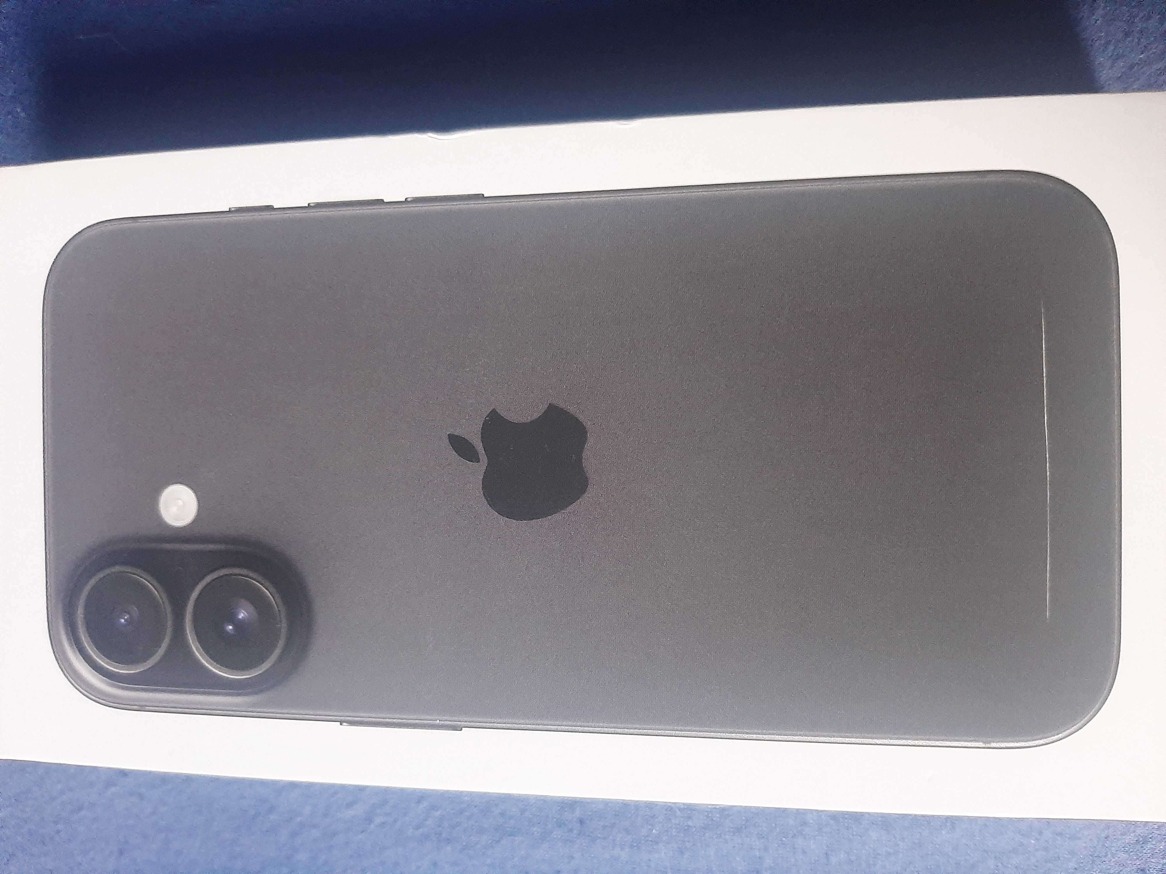 Продавам IPhone 16