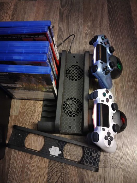 Cooler și Încărcare PS4/PS4 Pro/PS4 Slim – Dublă Încărcare Controllere