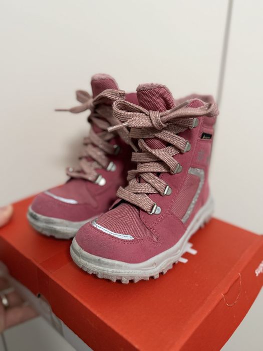 Зимни обувки  Superfit за момиче, 25 номер