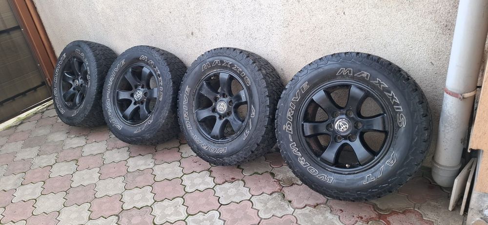 Roti Offroad  Toyota Land Cruiser  cu anvelope Maxxis AT 265/65/r17