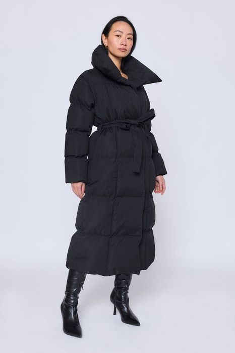 Дамско дълго яке. Нови.