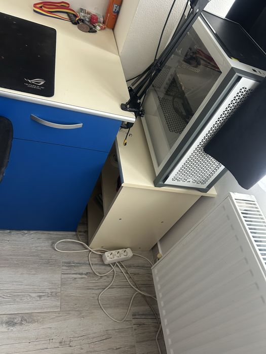 Mobila camera tineret