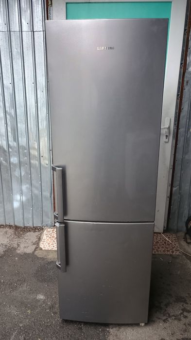 Frigider cu 2 uși Samsung.Asigur Transport