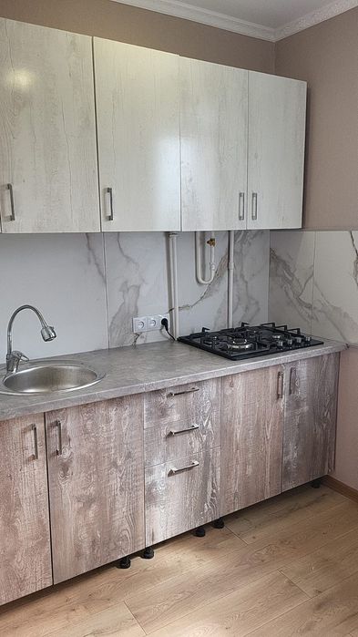 Продам 1 комн кв новой планировки район Колхозного рынка