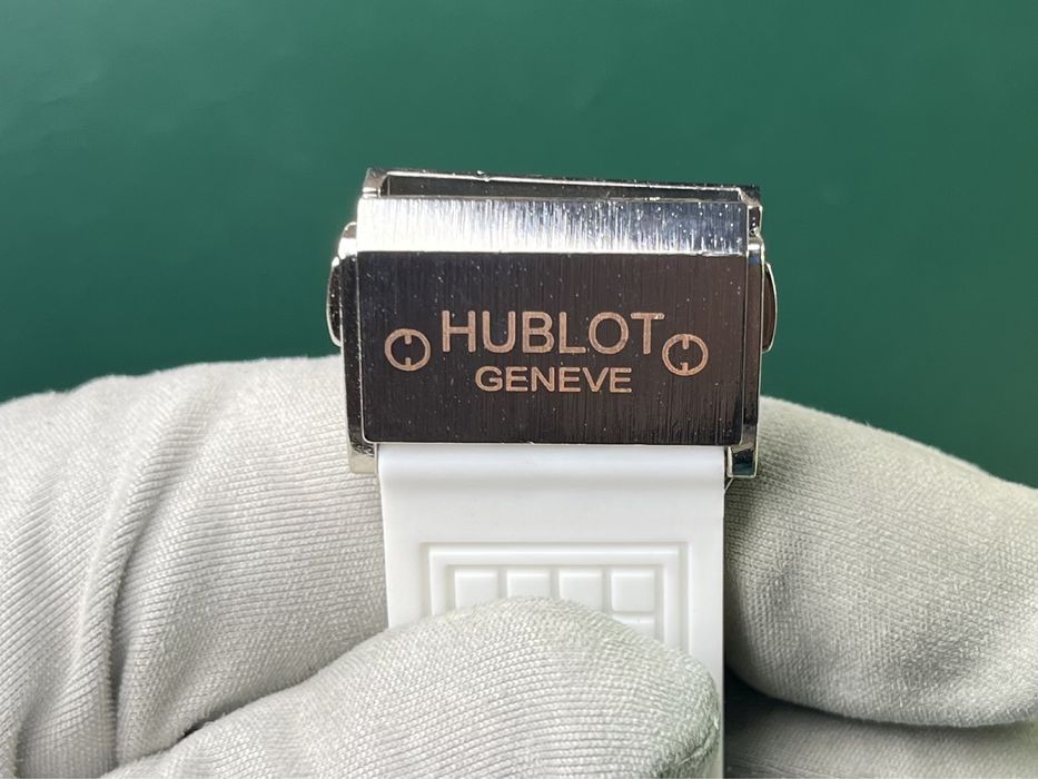 Бял hublot и черен Hulbot