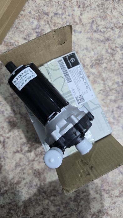 Дополнительный насос охлаждения на mercedes W222,W221,X166,W166,W212