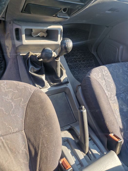Vând Nissan Terrano 2 autoutilitara înmatriculat.