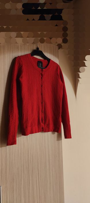 Cardigan 100% lana culoare roșu model deosebit XS-