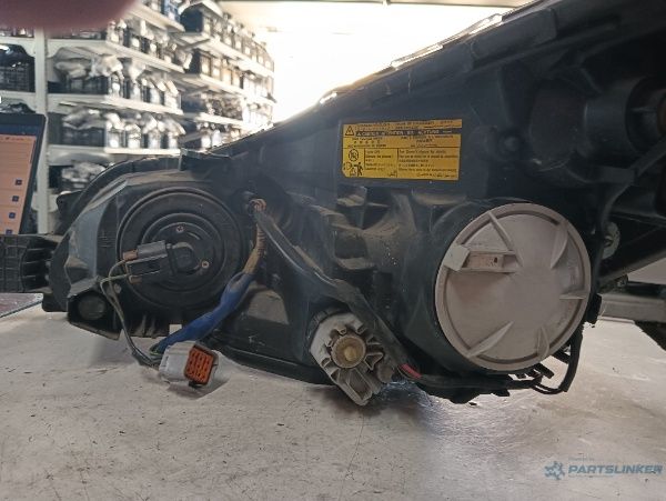 Far xenon dreapta fata SUBARU LEGACY V (BM) [ 2009 - > ] D AWD (EE20Z)