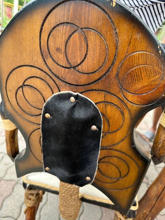 Столы со 4 стульями в охотничьем стиле антикварат