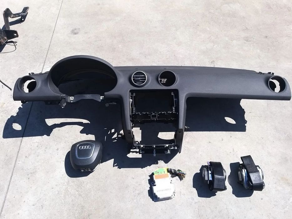 Kit plansa bord audi a3 8p 8p0880202 8p0959655n 8p0880201ak