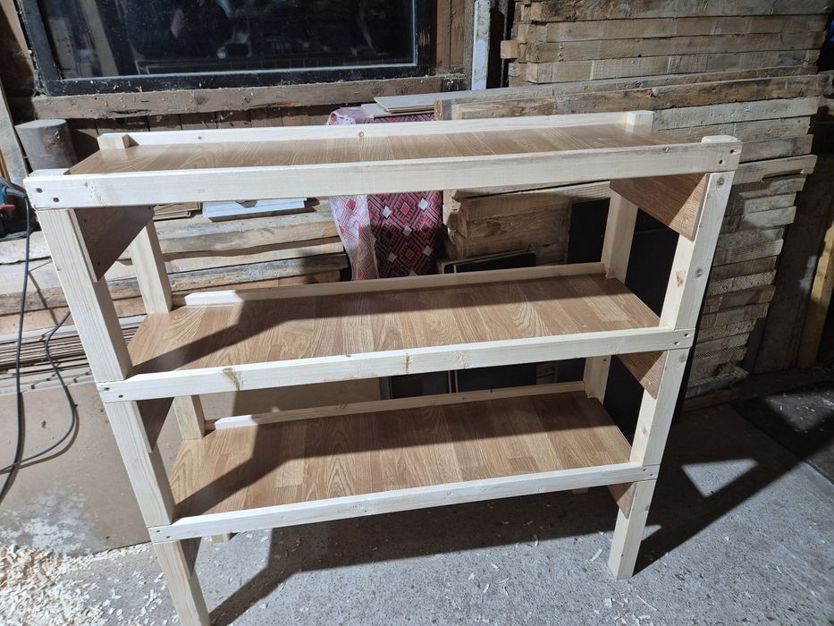 Rafturi pentru  muraturi (beciuri camara spati de depozitare