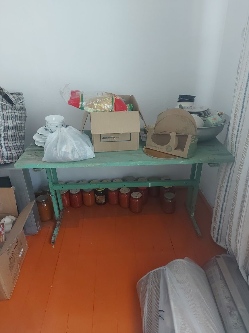 Парта, стол, продам