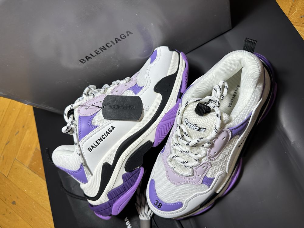 TRIPLE S Balenciaga