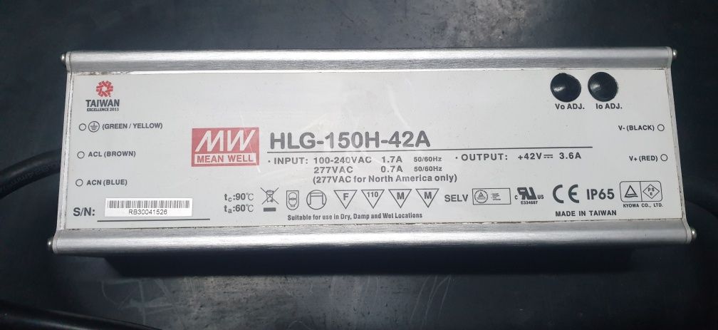 Sursa alimentare HLG-150H-42a