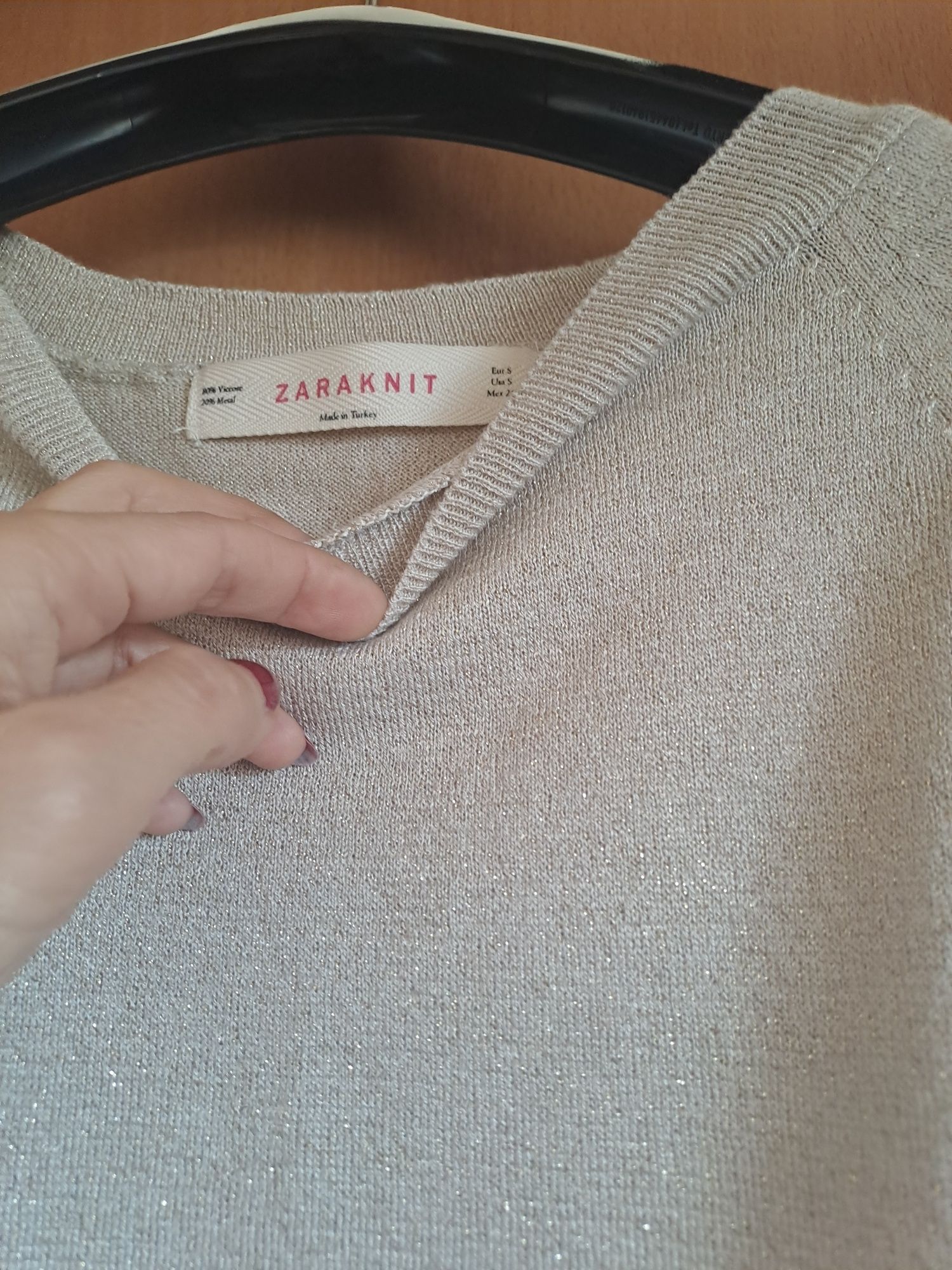 Zara блузи от златисто плетиво