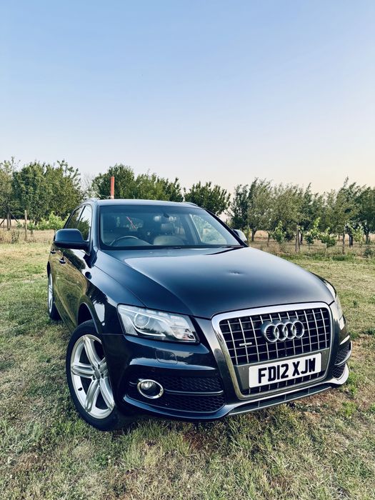 Audi Q5 2.0 TDI S-Line 177 CV fabricație 2012 cu volan pe dreapta
