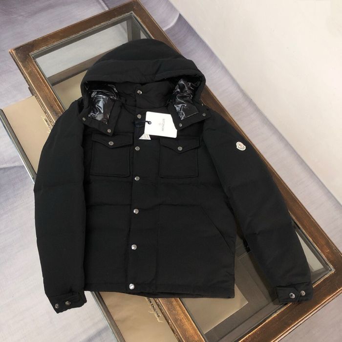 Geaca Moncler colectie noua