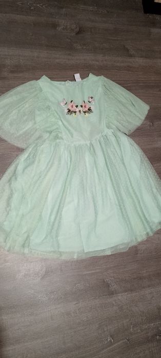 Рокля и пола за сладки принцеси