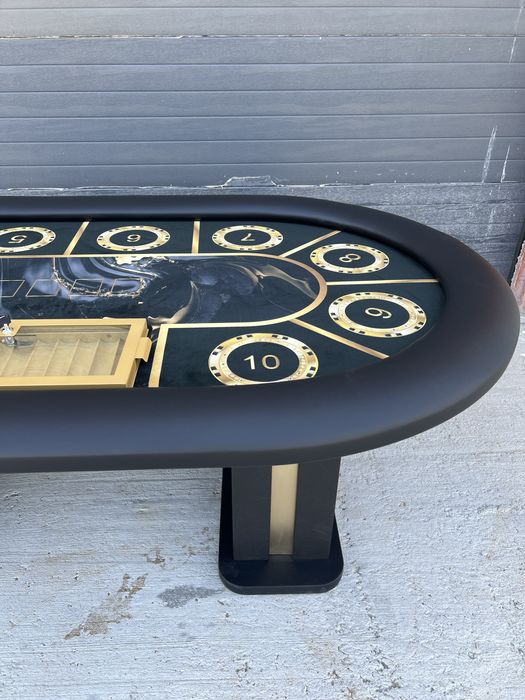 Masa poker CustomTables.eu customizata client cu jetoniera metalica
