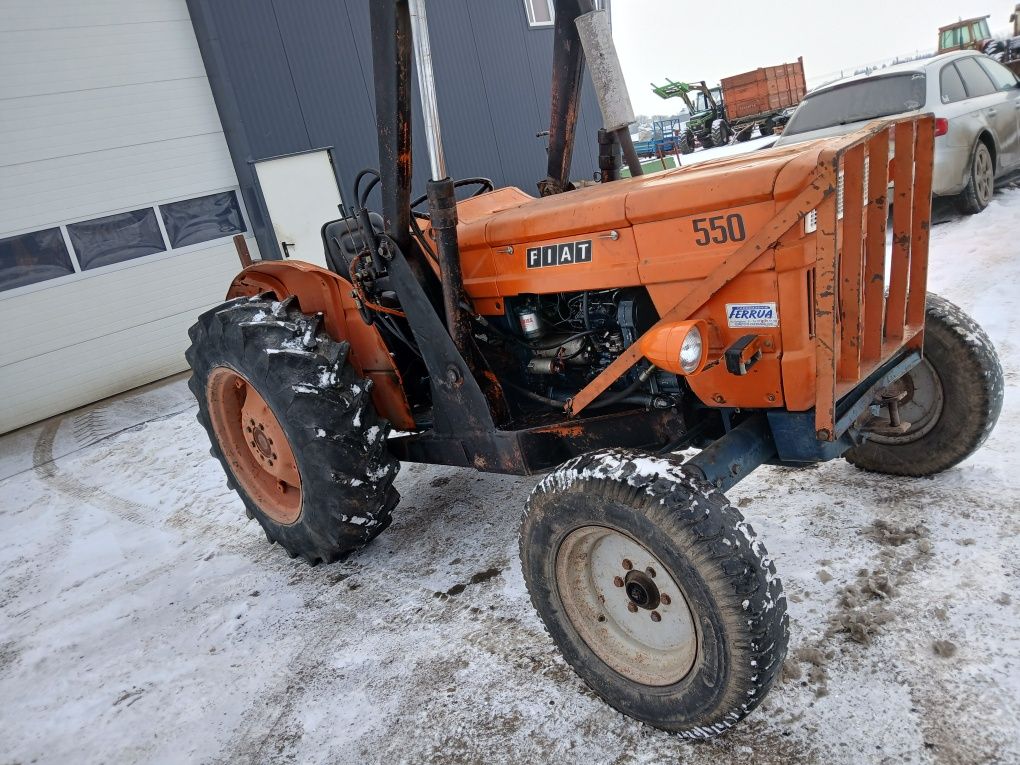 Tractor fiat 550 cu incarcator frontal