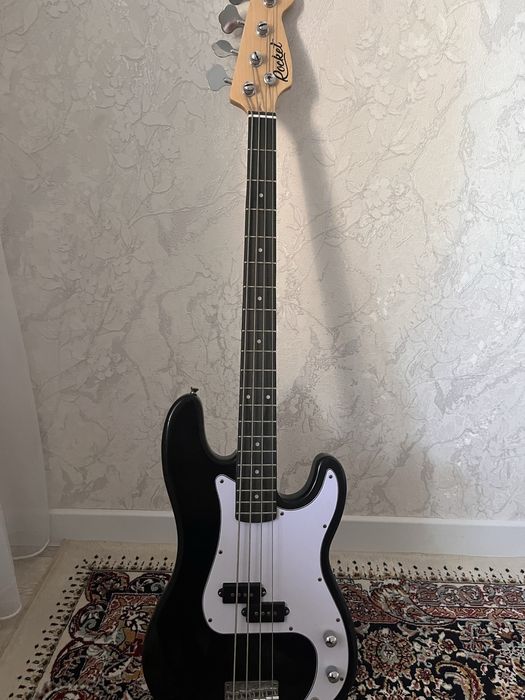 Бас Гитара Rocket