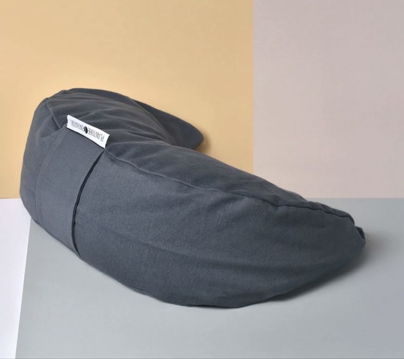 Възглавница за медитация с пълнеж от люспи от елда