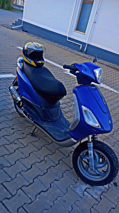 Vând Piaggio Fly
